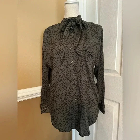 Zara animal leopard print khaki button down shirt size XS - Picture 4 of 12